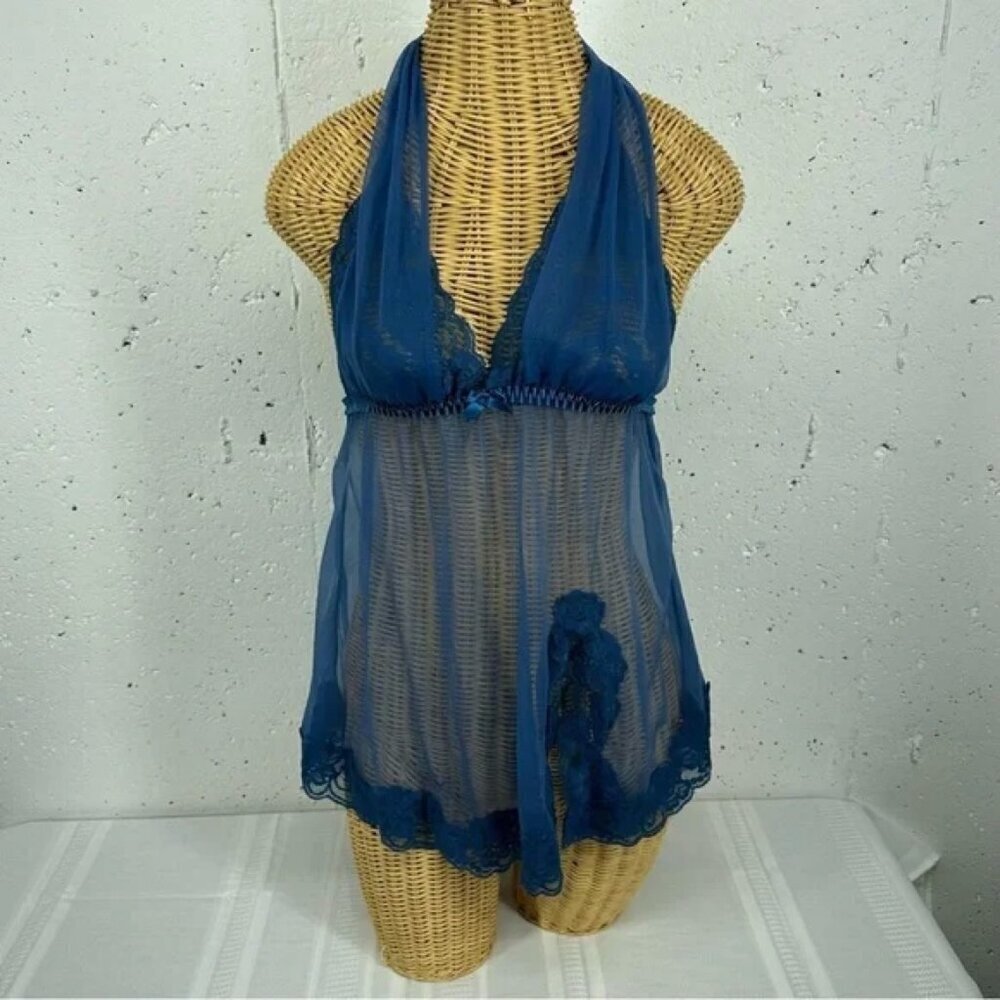 Vintage Fredericks of Hollywood Women's Medium Blue Lace Trim Nightie